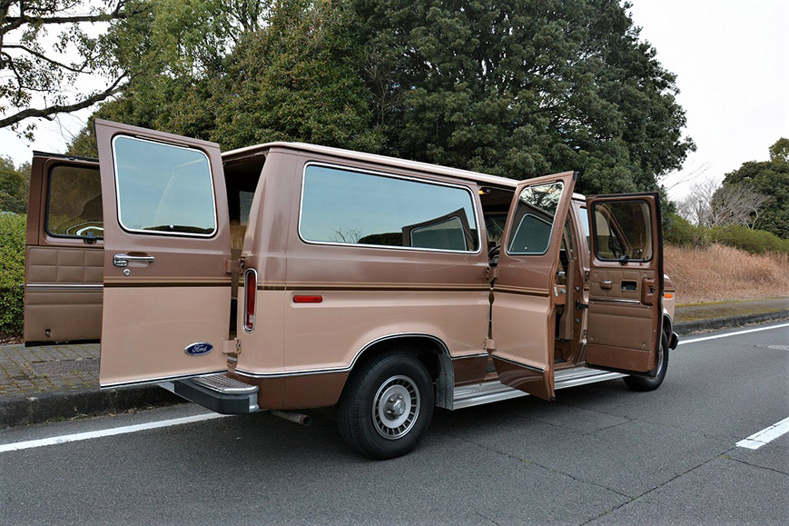 フォードクラブワゴン コレクション Works 熊本発アメ車のレストア ピックアップトラック Suv専門店 ハーツライジング